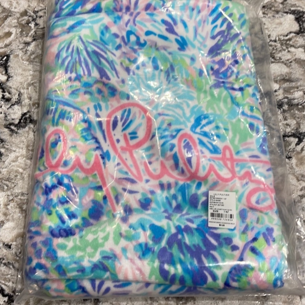 New GWP Lilly Pulitzer Beach/Pool Towel in “Shell of a Party”